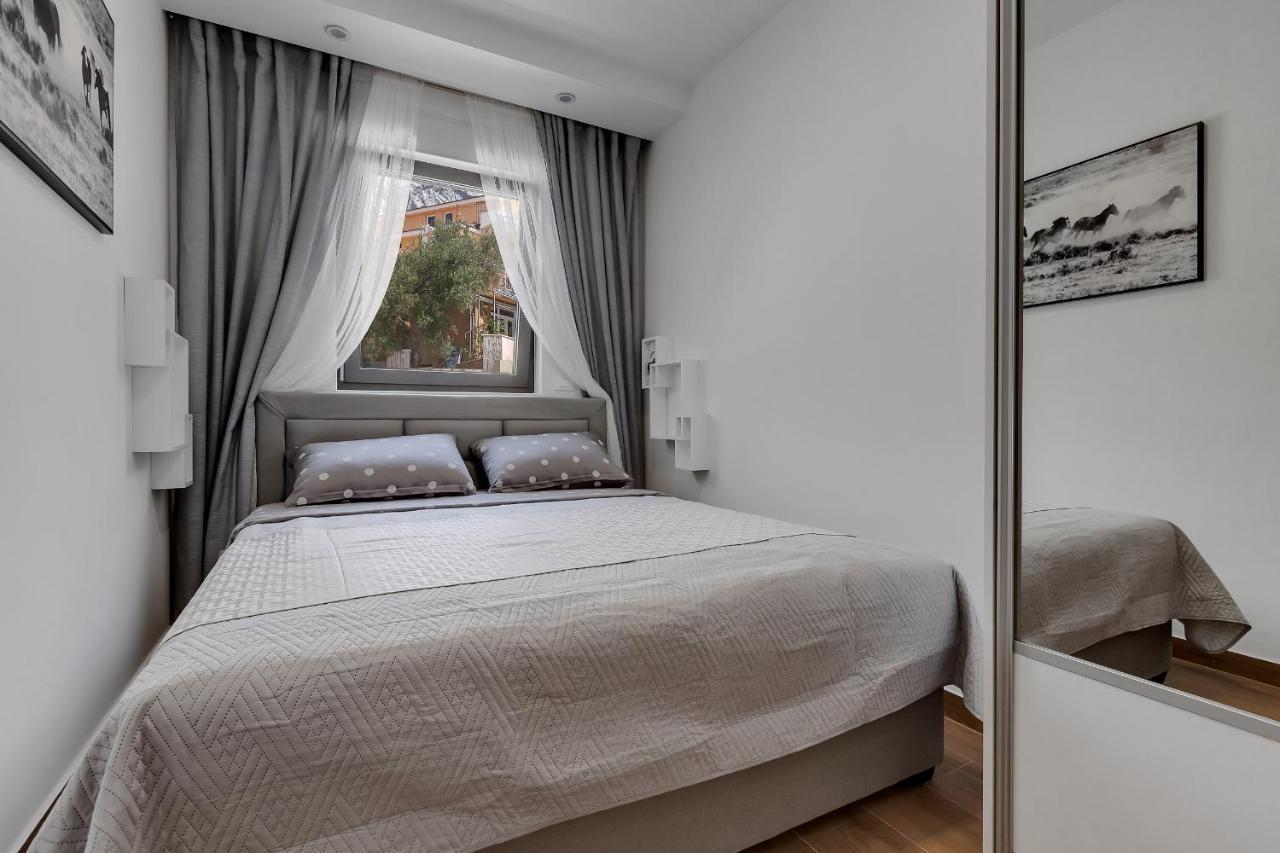 Luxury Apartment Promajna