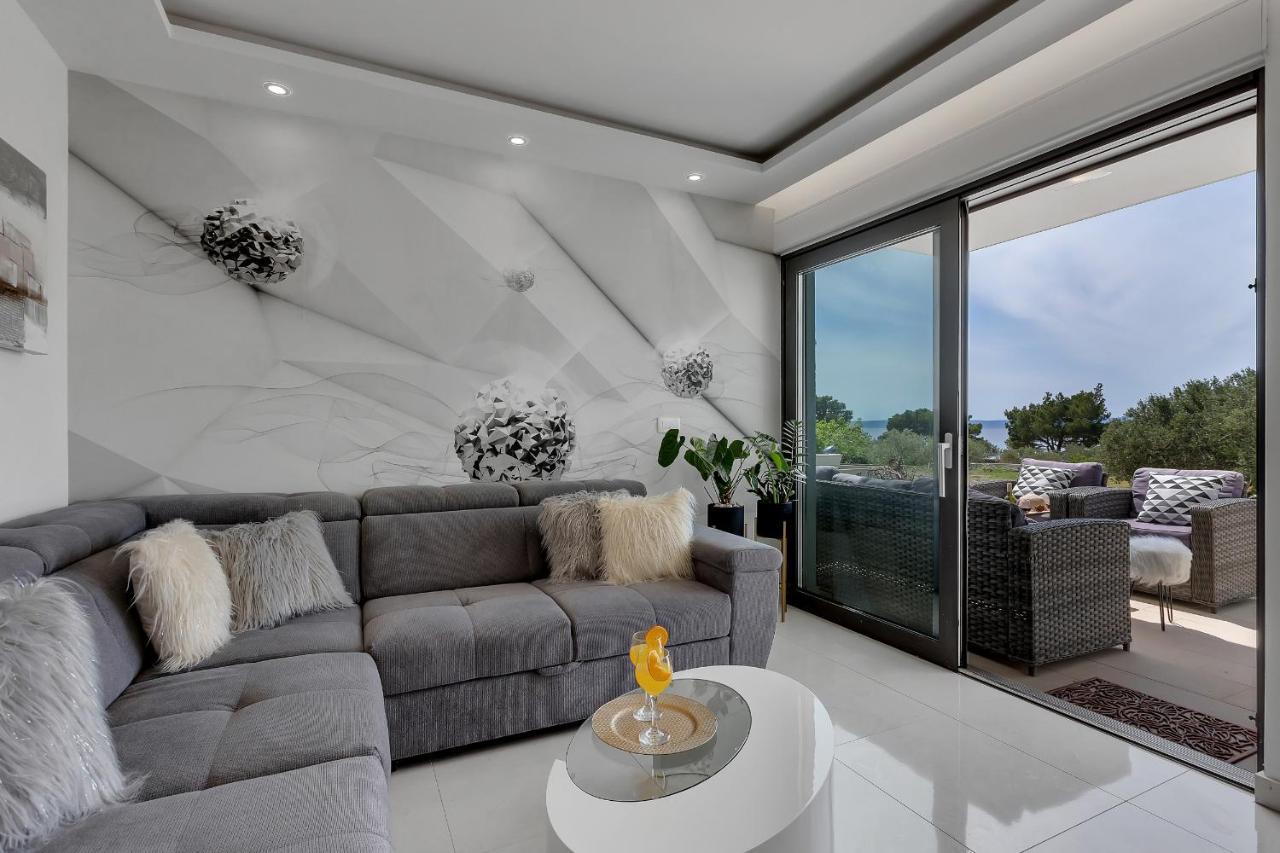 Apartment Luxury Promajna