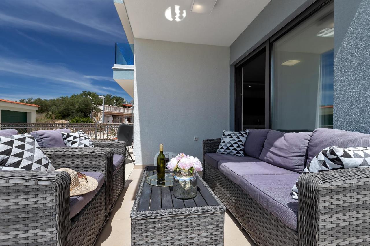 Luxury * Promajna