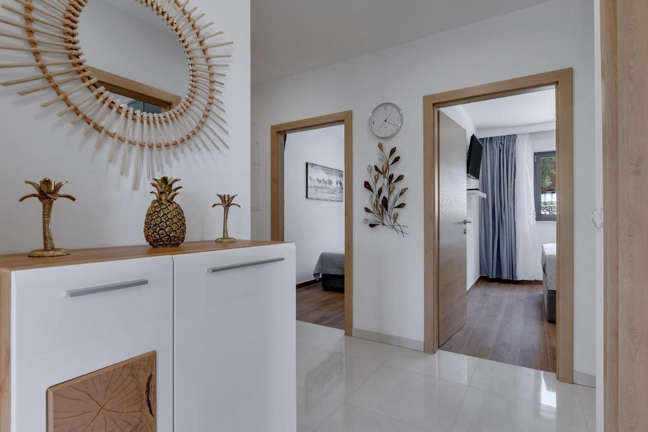 Apartment Luxury Promajna